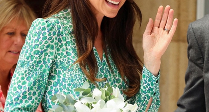 Lemari Pakaian Musim Panas Kate Middleton Mencakupi Sundress Berwarna Hijau