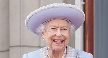 Ini Arti dari Pemilihan Busana Ratu Elizabeth di Acara Trooping the Colour 2022