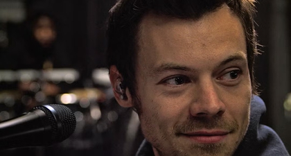 Harry Styles Memulai Era Barunya dengan Bantuan dari Netflix