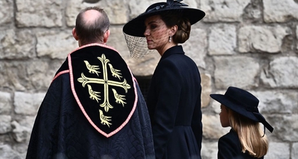 Putri Kate Mengenakan Kalung Mutiara Milik Ratu Elizabeth II di Acara Pemakamannya