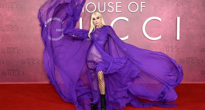 Lady Gaga Kenakan Gaun Flowy dari Runway Hadiri Penayangan Perdana House of Gucci