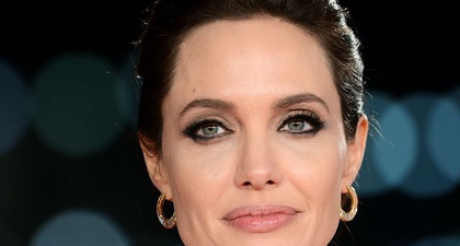 Angelina Jolie Bagikan Surat Emosional dari Seorang Perempuan asal Afganistan