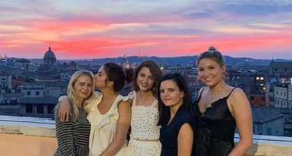 Selena Gomez Bagikan Foto Saat Rayakan Ulang Tahun di Italia