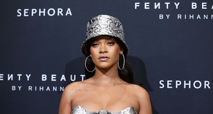 Rihanna Rilis Buku Autobiografi dengan 1000 Foto di Dalamnya