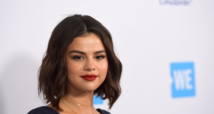 Selena Gomez Tampil dengan Gaya Rambut Undercut Shaved