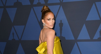 Jennifer Lopez Tampil Manis Saat Olahraga Bersama A-Rod