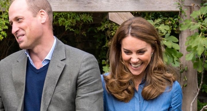 Sambut Musim Gugur, Kate Middleton Kenakan Gaun Denim 