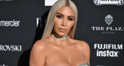Kim Kardashian Pamerkan SKIMS Body Tape Terbaru
