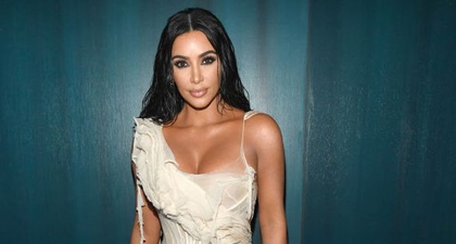 Sisi Sejarah Gaun Vintage yang Dipakai Kim Kardashian