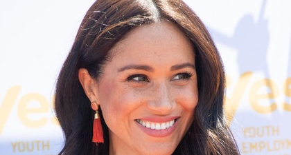 Ekspresi Meghan Markle Saat Mencoba Filter Foto di Instagram