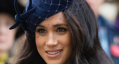 Meghan Markle Kotori Baju Seorang Penggemar dengan Makeup