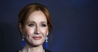 J.K. Rowling Menanggapi Kritik atas Pernyataannya di Twitter