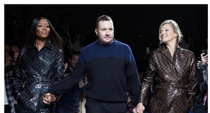 Naomi Campbell dan Kate Moss di Panggung Louis Vuitton