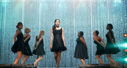 Para Pemain Glee Beri Penghormatan Terakhir pada Naya Rivera
