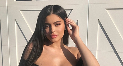 Kylie Jenner Berbagi Foto Saat Ia Hamil di Media Sosial