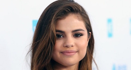 Selena Gomez Rencananya Akan Meluncurkan Koleksi Kosmetik
