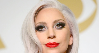 Lady Gaga Mengisolasi Diri Demi Mencegah Virus Corona